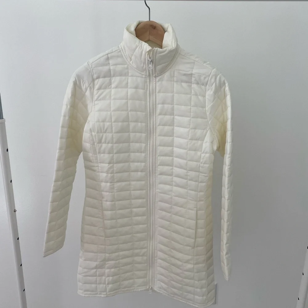 Cream workout jacket - Picture 1 of 3